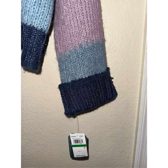 Democracy Women's Knit Pullover Sweater - Picture 5 of 7